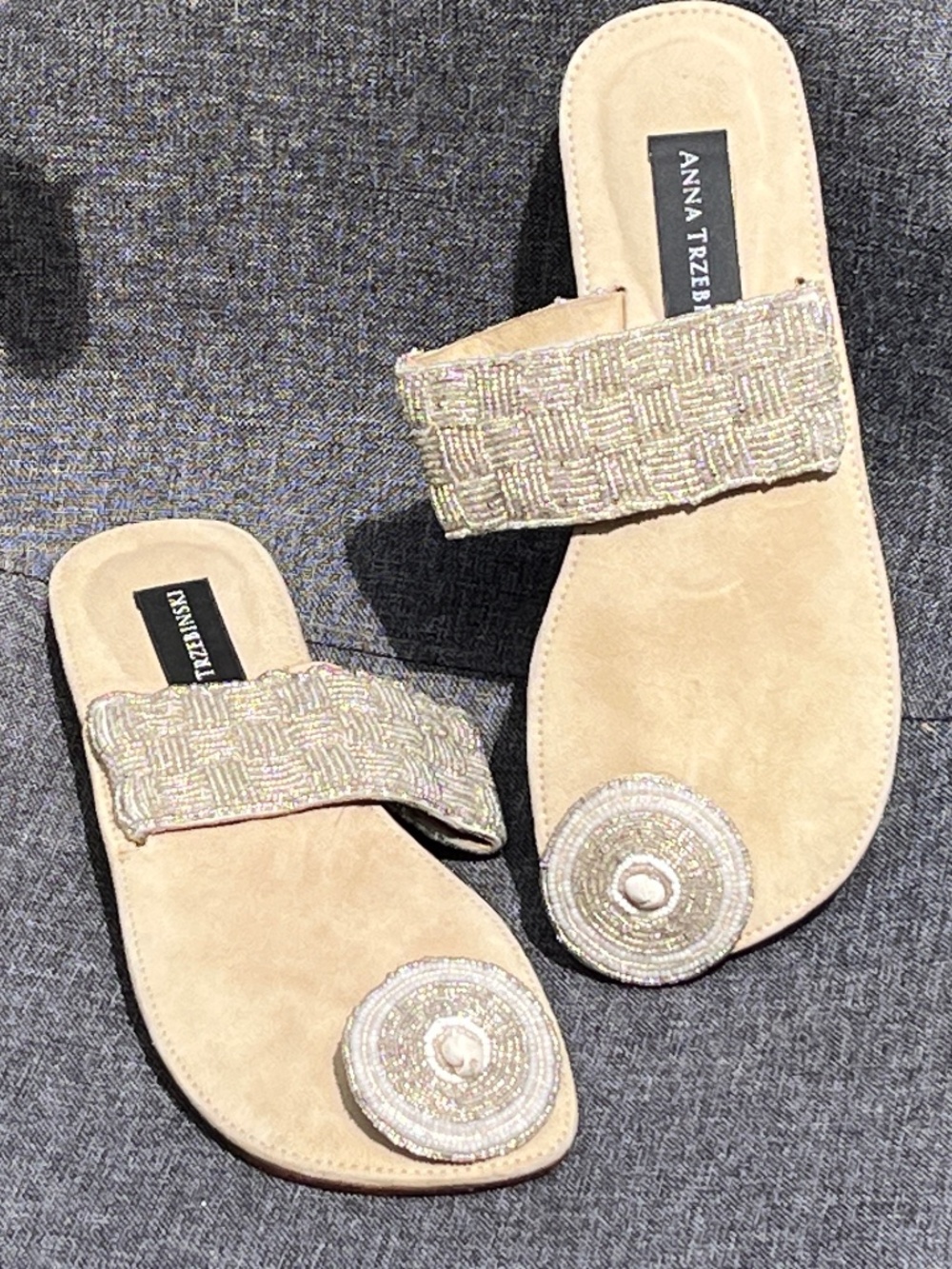 Anna Trzebinski NWOT One Toe Thong Silver Beaded Sandals EU 38 NARROW US 7 7.5 N